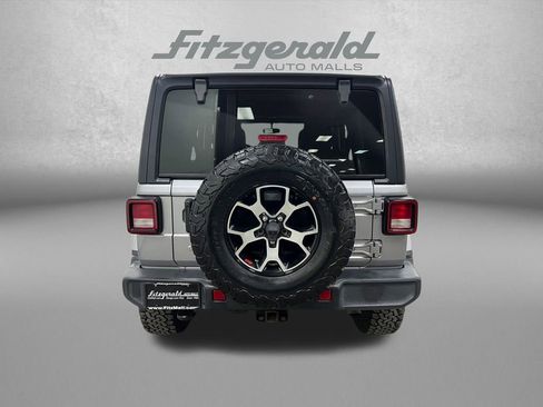 Used 2018 Jeep Wrangler Unlimited Sahara image 6