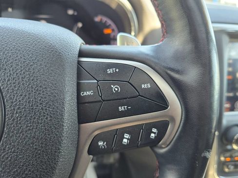 Used 2018 Jeep Grand Cherokee Trailhawk AWD/4WD image 16