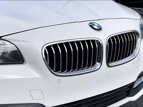 Used 2015 BMW 528i Sedan image 31