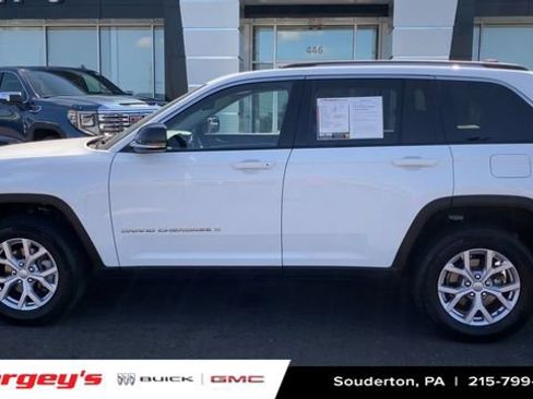 Used 2022 Jeep Grand Cherokee Limited AWD/4WD image 6