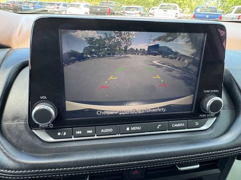 Used 2023 Nissan Rogue SV AWD/4WD image 22