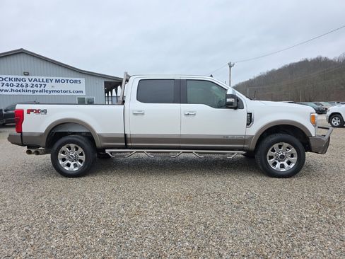 Used 2019 Ford F250 Lariat w/ Lariat Ultimate Package image 4