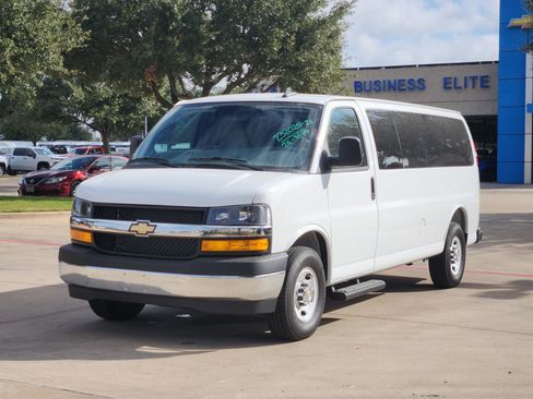 New 2025 Chevrolet Express 3500 LT w/ LT Preferred Equipment Group image 10