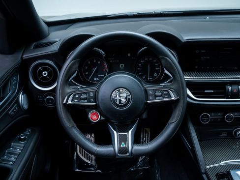 Used 2022 Alfa Romeo Stelvio Quadrifoglio w/ Active Assist Plus Package AWD/4WD image 10