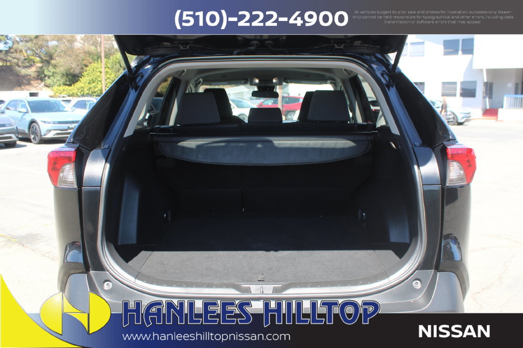 Used 2025 Toyota RAV4 XLE FWD image 10