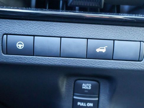 Certified 2025 Nissan Murano SV image 17