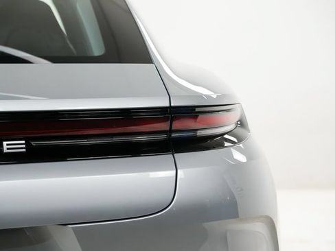 Used 2025 Porsche Panamera 4 E-Hybrid AWD/4WD image 13