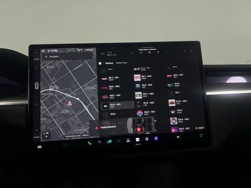 Used 2021 Tesla Model S Plaid image 19