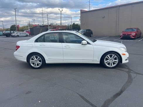 Used 2013 Mercedes-Benz C 300 4MATIC Sedan image 4