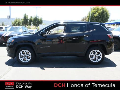 Used 2025 Jeep Compass Sport AWD/4WD image 4