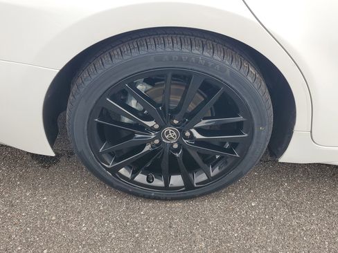 Used 2023 Toyota Camry XSE image 40