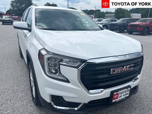 Used 2023 GMC Terrain SLE w/ Driver Convenience Package AWD/4WD image 1