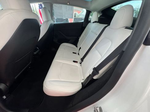 Used 2024 Tesla Model Y Long Range AWD/4WD image 11