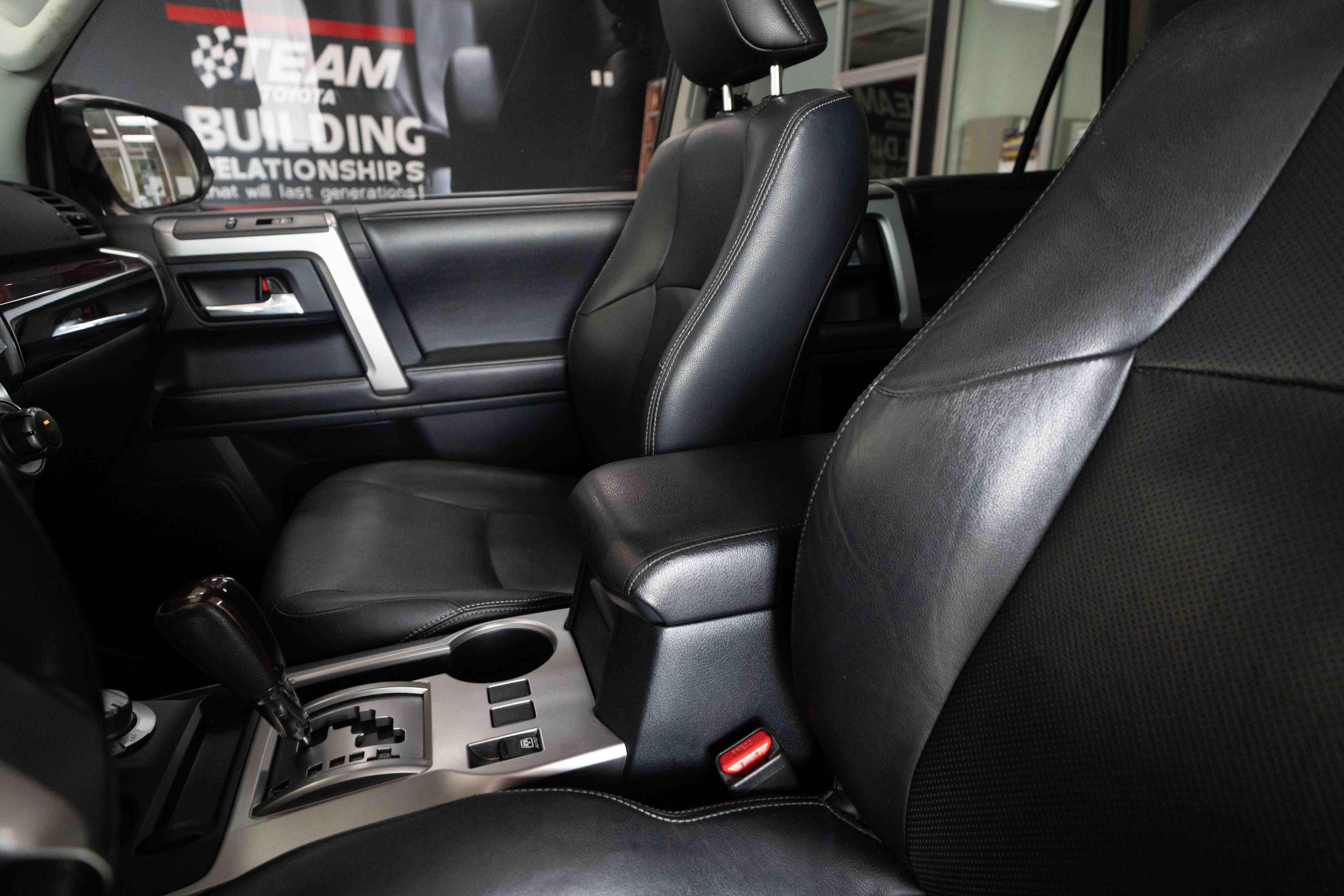 Used 2015 Toyota 4Runner Limited AWD/4WD image 10