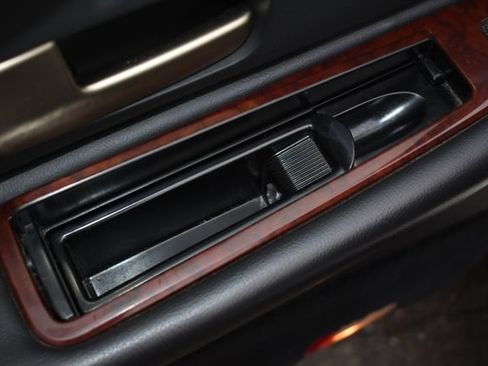 Used 2008 Lincoln Town Car Executive RWD image 30