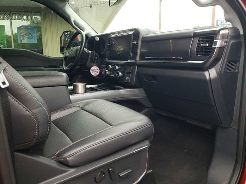 Used 2023 Ford F250 Lariat w/ Sport Appearance Package AWD/4WD image 4