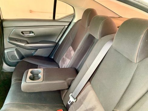 Used 2022 Nissan Sentra SR FWD image 17