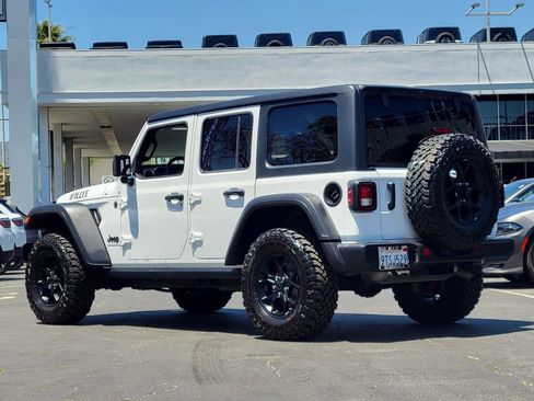Used 2025 Jeep Wrangler Unlimited Sport AWD/4WD image 2