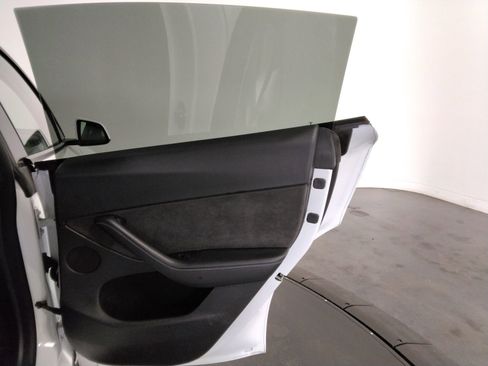 Used 2023 Tesla Model Y Long Range image 38