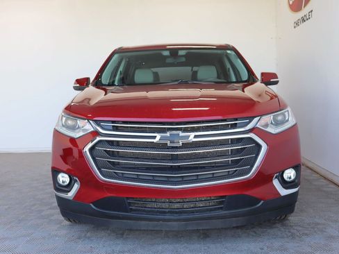 Used 2021 Chevrolet Traverse LT FWD image 2