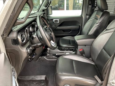 Used 2021 Jeep Wrangler Unlimited Rubicon w/ Trailer Tow Package image 16