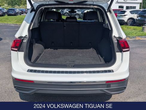 Certified 2024 Volkswagen Tiguan SE AWD/4WD image 30