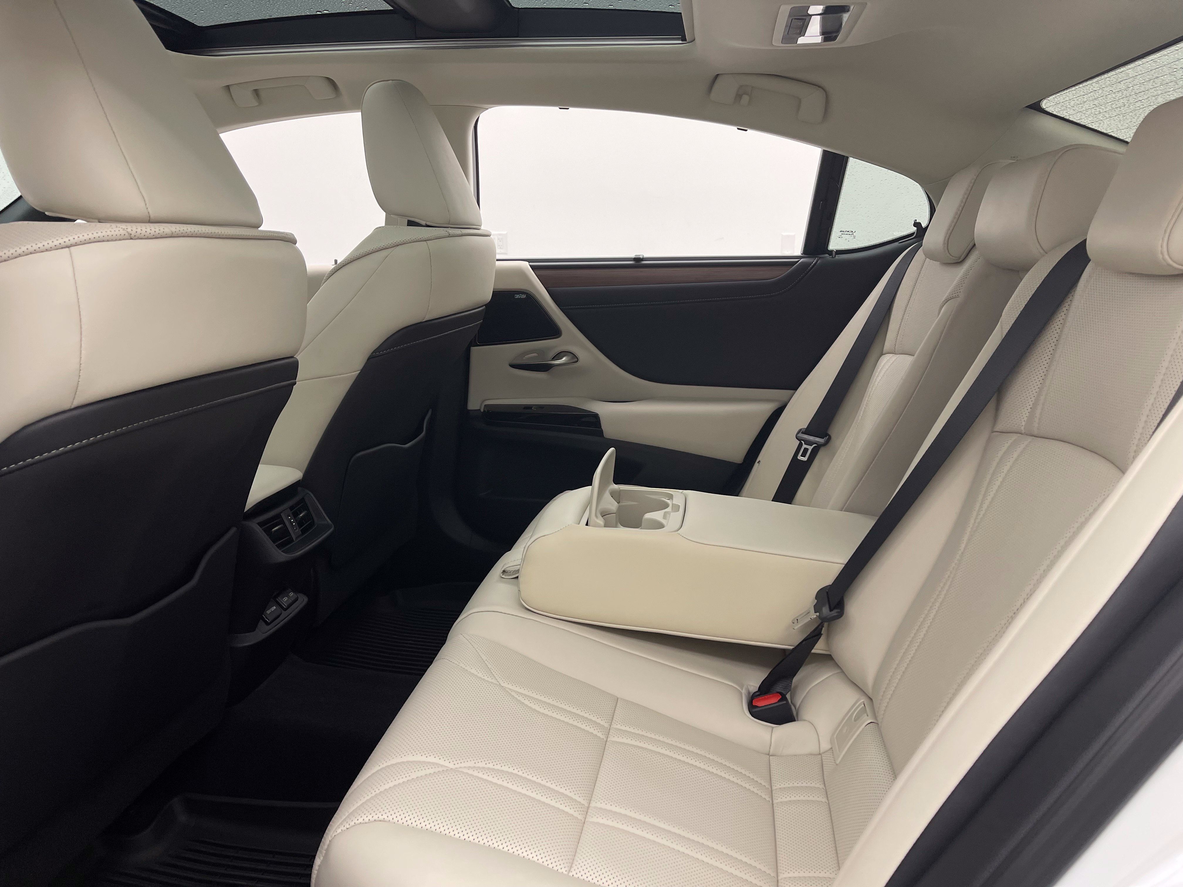 Used 2024 Lexus ES 350 Ultra Luxury w/ Accessory Package (Z2) FWD image 44