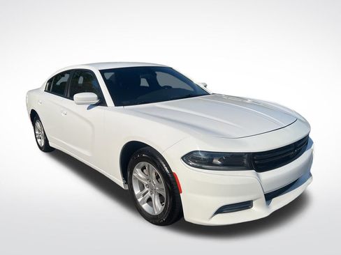 Used 2022 Dodge Charger SXT RWD image 9