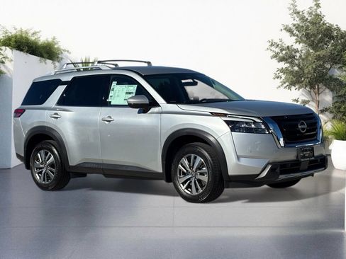 New 2025 Nissan Pathfinder SL w/ Cargo Package image 1