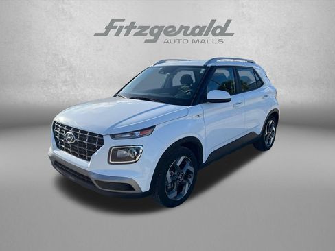 Used 2025 Hyundai Venue SEL FWD image 1