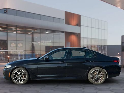 Used 2023 BMW 540i xDrive w/ M Sport Package AWD/4WD image 3