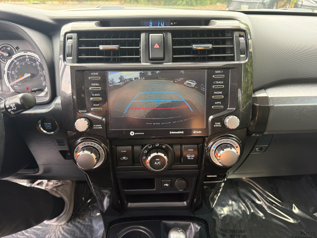 Certified 2024 Toyota 4Runner TRD Off-Road Premium w/ Moonroof Package AWD/4WD image 38