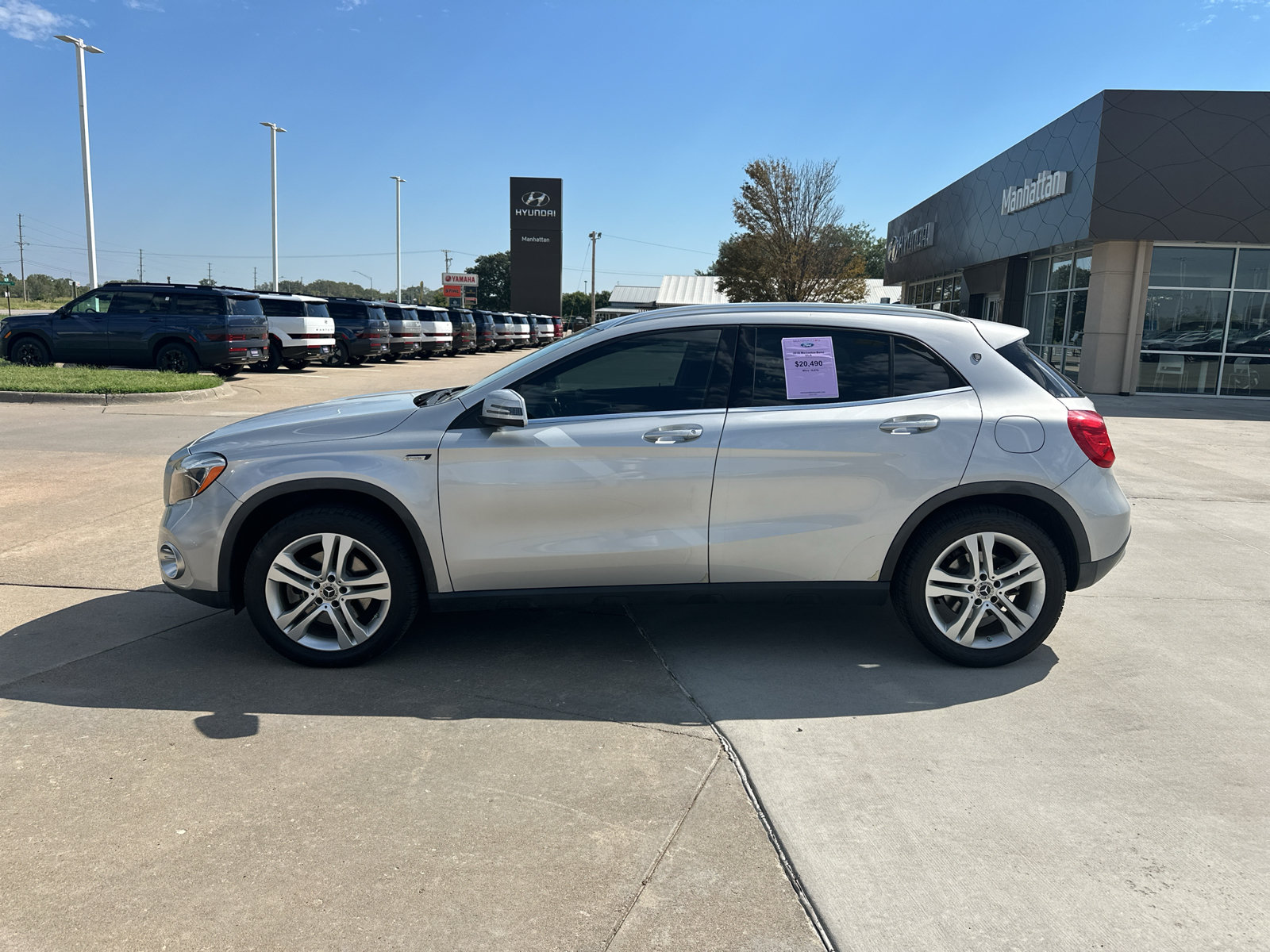 Used 2018 Mercedes-Benz GLA 250 4MATIC w/ Premium Package image 9