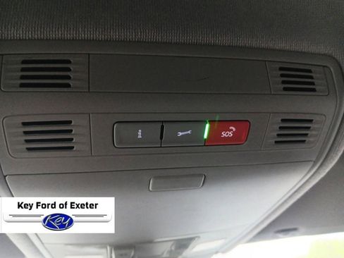 Used 2022 Volkswagen Tiguan SE FWD image 32