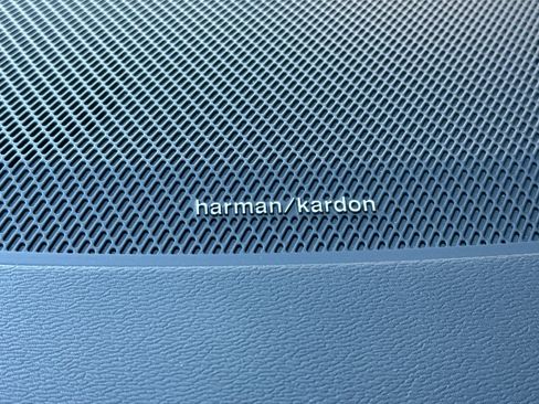 Used 2023 Volvo S60 T8 Plus w/ Climate Package image 19