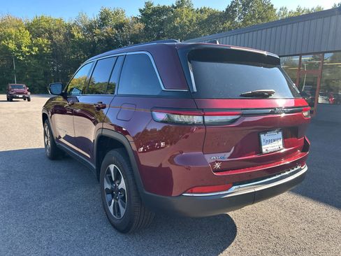 Used 2023 Jeep Grand Cherokee image 10