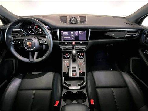 Used 2026 Porsche Macan AWD/4WD image 17