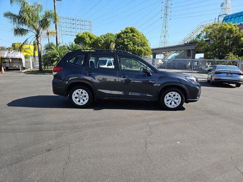 Used 2019 Subaru Forester w/ Popular Package #1 image 8