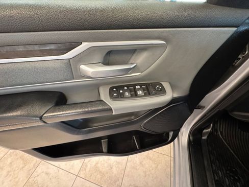 Used 2022 RAM 1500 Big Horn AWD/4WD image 11