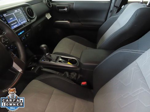 Used 2023 Toyota Tacoma TRD Sport w/ Technology Package image 23