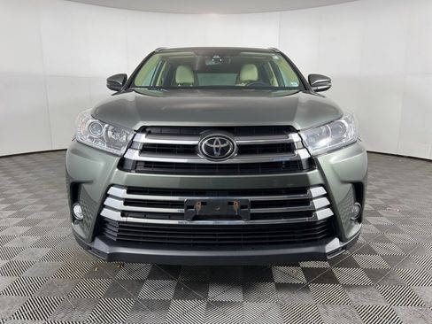 Used 2018 Toyota Highlander Limited image 10