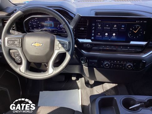 Used 2025 Chevrolet Silverado 1500 LT AWD/4WD image 15