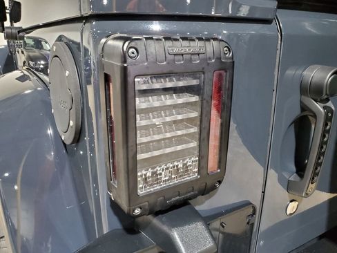 Used 2016 Jeep Wrangler Unlimited Sahara w/ Connectivity Group image 51