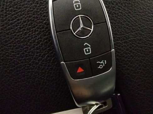 Used 2022 Mercedes-Benz GLS 450 4MATIC image 44