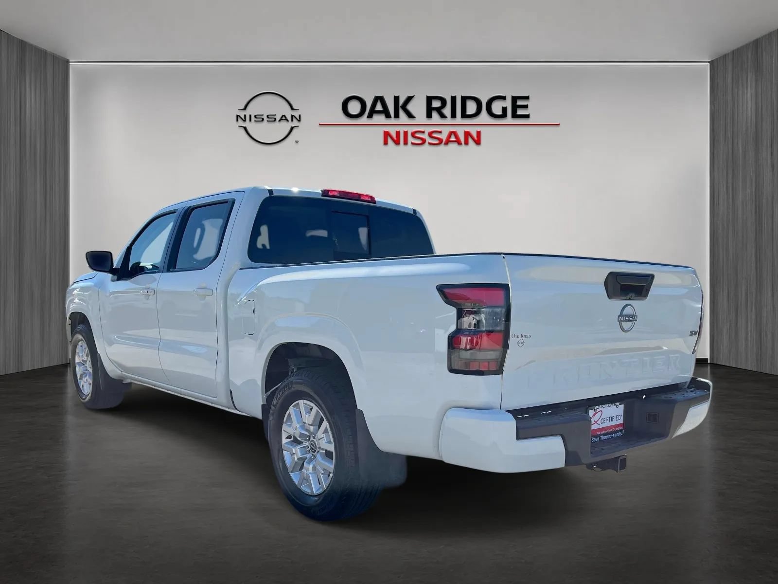 Used 2024 Nissan Frontier SV RWD image 5