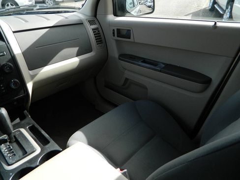Used 2008 Ford Escape XLS FWD image 16