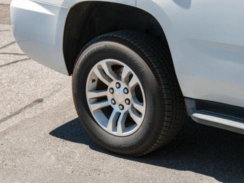 Used 2019 Chevrolet Tahoe LT AWD/4WD image 4