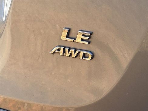 Used 2016 Toyota RAV4 LE image 6