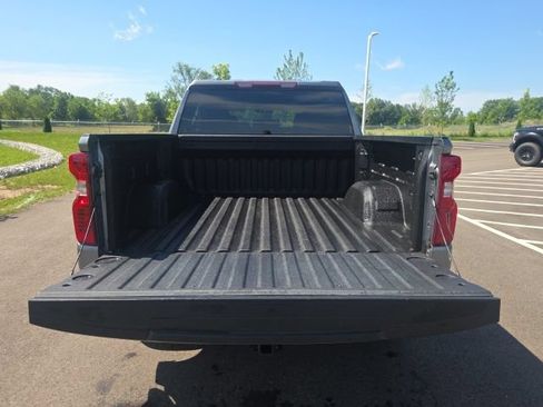 Used 2021 Chevrolet Silverado 1500 LT w/ LPO, Dark Essentials Package AWD/4WD image 10