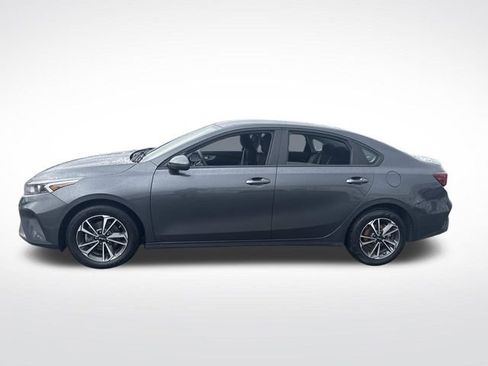 Used 2024 Kia Forte LXS FWD image 2